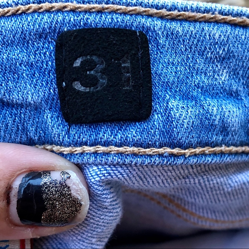 SP Black Label | Distressed Denim - Picture 9 of 11